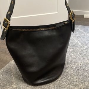 Large VINTAGE Coach Bucket / Duffle Bag Black Leather